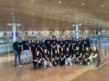 المدرسة الشّاملة عتيد البقيعة على المنصّة العالميّة في هيوستن( تكساس)الولايات المتحدة الأمريكيّة.